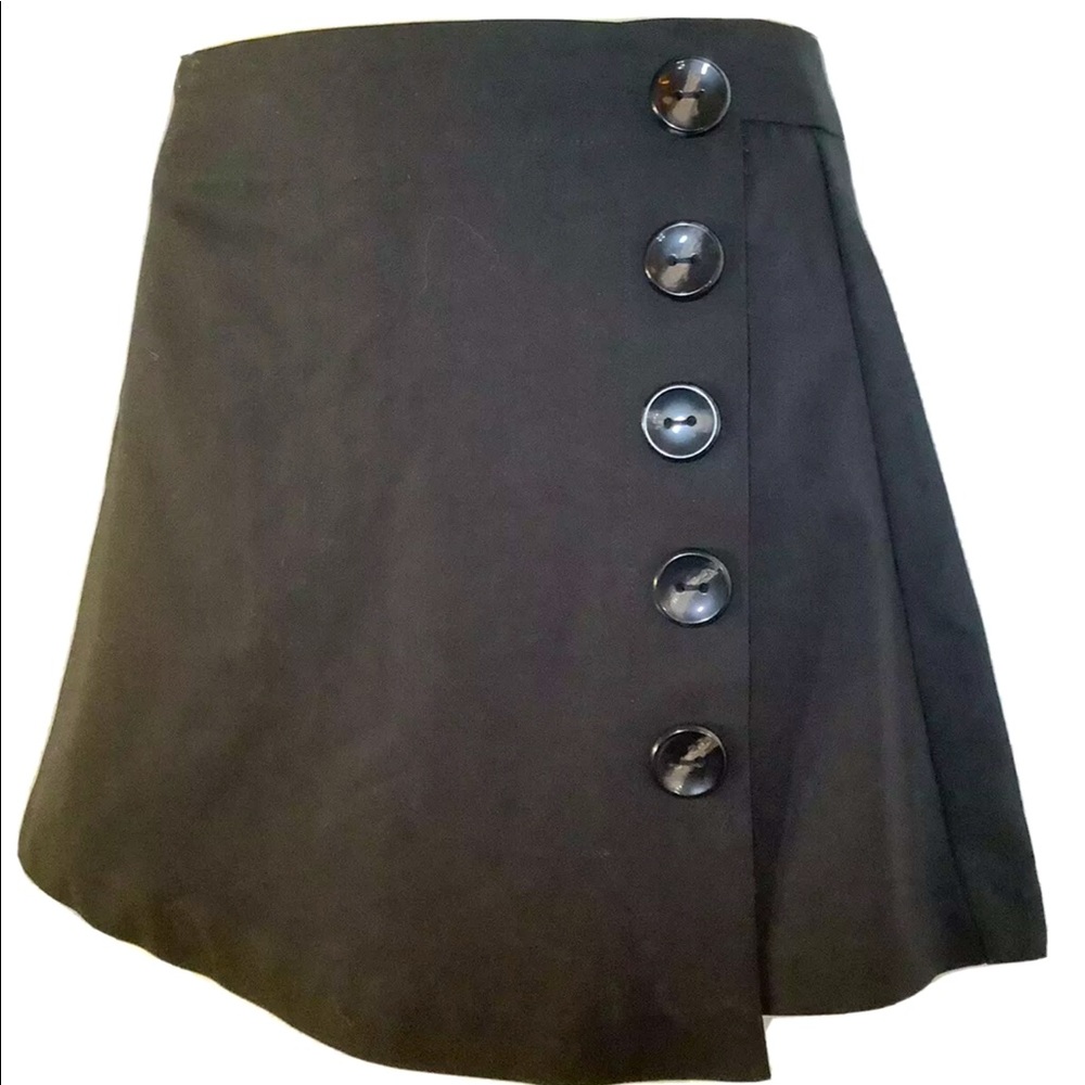 NWT Stradivarius Skirt Skort Classic Spare Button
